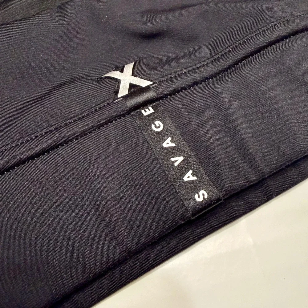 Savage X Fenty Womens Black Graphic Racerback Sports Bra Size L US 12/14
